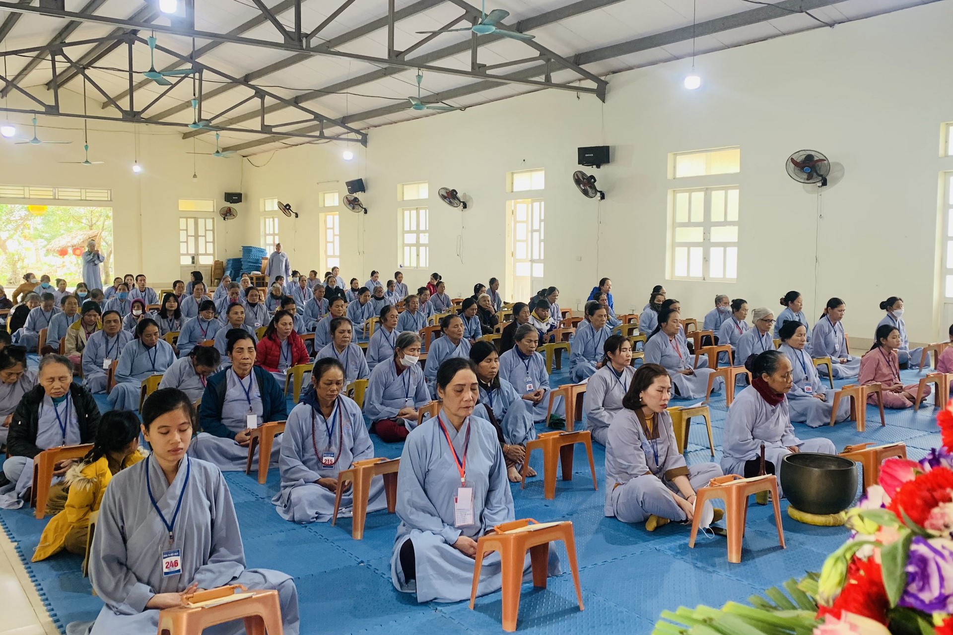 Year End Retreat, a past year closing rite, giving Tet gifts at Dong Cao pagoda