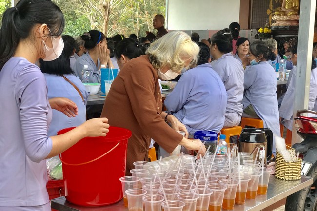 One-Day Peaceful Retreat at Suoi Phap Pagoda