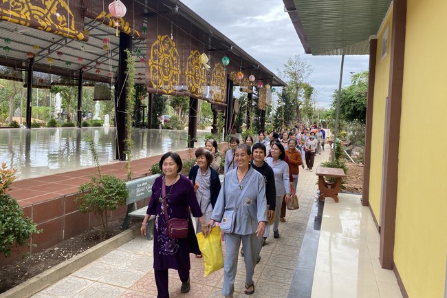 One-Day Peaceful Retreat at Suoi Phap Pagoda