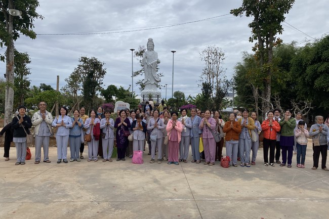 One-Day Peaceful Retreat at Suoi Phap Pagoda