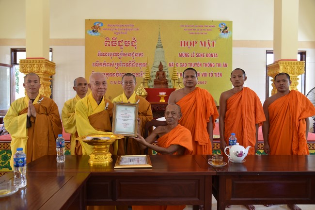 Quỹ đào tạo Tăng tài Ngộ Chân Tử cúng dường tại trường Trung cấp Phật học TP.HCM - Đồng Nai - Cần Thơ