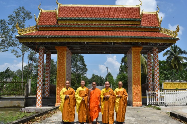 Quỹ đào tạo Tăng tài Ngộ Chân Tử cúng dường tại trường Trung cấp Phật học TP.HCM - Đồng Nai - Cần Thơ