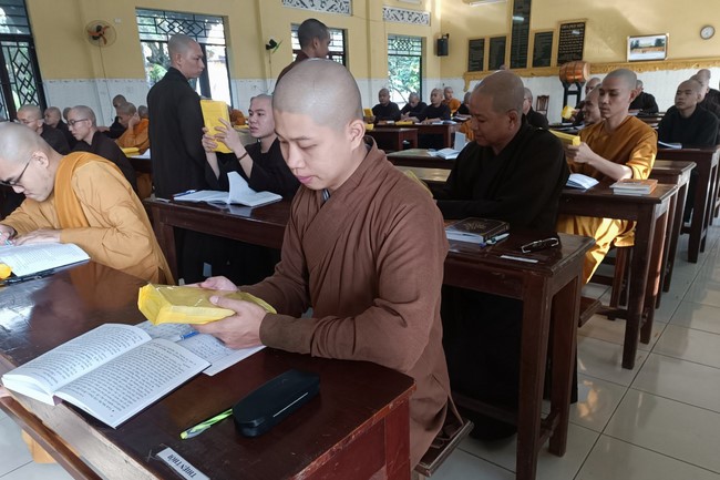 Quỹ đào tạo Tăng tài Ngộ Chân Tử cúng dường tại trường Trung cấp Phật học TP.HCM - Đồng Nai - Cần Thơ