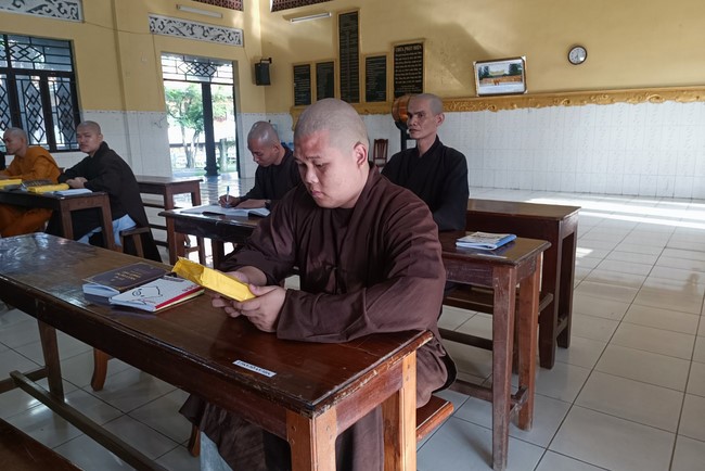 Quỹ đào tạo Tăng tài Ngộ Chân Tử cúng dường tại trường Trung cấp Phật học TP.HCM - Đồng Nai - Cần Thơ