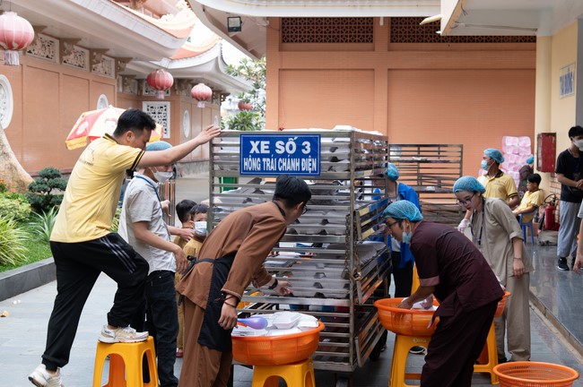 Chương trình Ánh Sáng Phật Pháp kỳ 77
