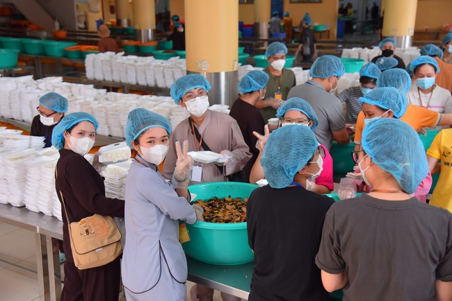 Chương trình Ánh Sáng Phật Pháp kỳ 77