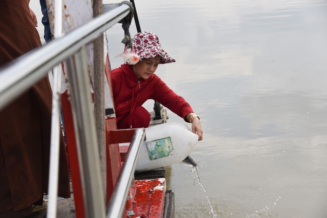 The Rite of Releasing creatures and Praying for Peace at Trang Nguyen company and Toan Phat Irradiation Company Limited