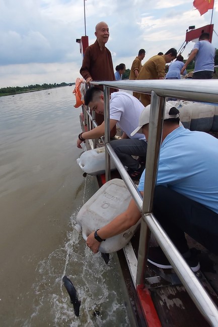 The Rite of Releasing creatures and Praying for Peace at Trang Nguyen company and Toan Phat Irradiation Company Limited