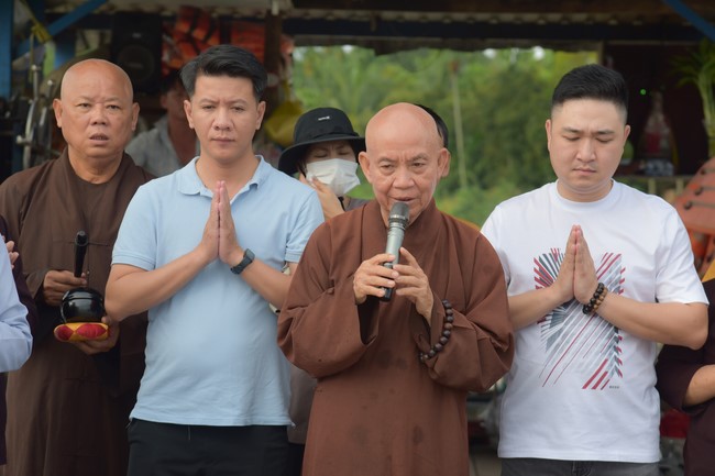 The Rite of Releasing creatures and Praying for Peace at Trang Nguyen company and Toan Phat Irradiation Company Limited