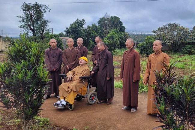 Donating to Gia Lai – Ninh Thuận – Bình Thuận Buddhist Intermediate School from Ngo Chan Tu Education Talent Monk Fund