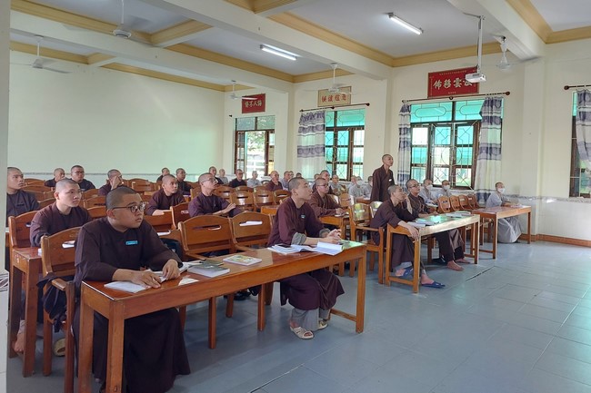 Donating to Gia Lai – Ninh Thuận – Bình Thuận Buddhist Intermediate School from Ngo Chan Tu Education Talent Monk Fund