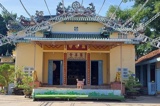 Donating to Gia Lai – Ninh Thuận – Bình Thuận Buddhist Intermediate School from Ngo Chan Tu Education Talent Monk Fund