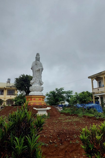 Donating to Gia Lai – Ninh Thuận – Bình Thuận Buddhist Intermediate School from Ngo Chan Tu Education Talent Monk Fund
