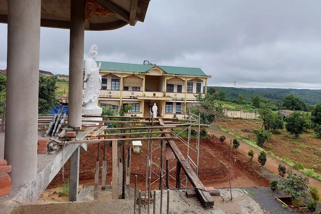 Donating to Gia Lai – Ninh Thuận – Bình Thuận Buddhist Intermediate School from Ngo Chan Tu Education Talent Monk Fund