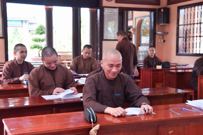 Quỹ đào tạo Tăng tài Ngộ Chân Tử cúng dường tại trường Trung cấp Phật học Long An – Bình Dương