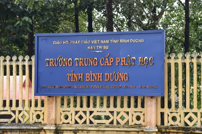 Quỹ đào tạo Tăng tài Ngộ Chân Tử cúng dường tại trường Trung cấp Phật học Long An – Bình Dương