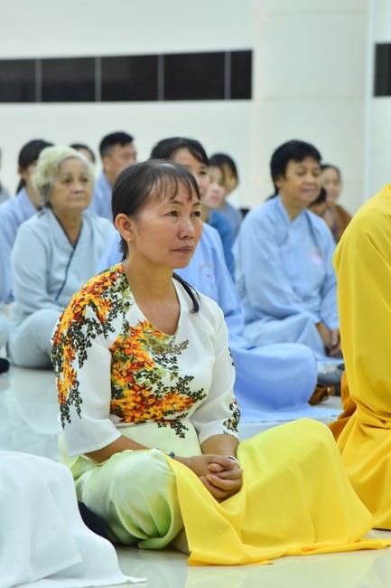 Nhóm Hiểu và Thương: trang nghiêm đảnh lễ khánh tuế Hòa thượng Đạo trưởng