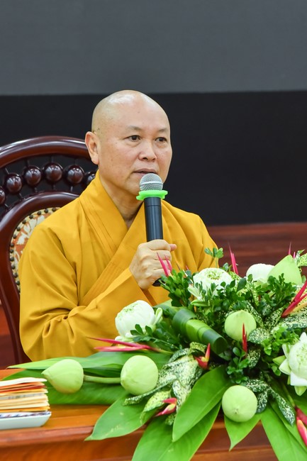 Nhóm Hiểu và Thương: trang nghiêm đảnh lễ khánh tuế Hòa thượng Đạo trưởng