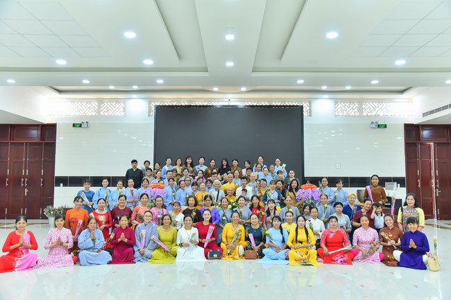 Nhóm Hiểu và Thương: trang nghiêm đảnh lễ khánh tuế Hòa thượng Đạo trưởng