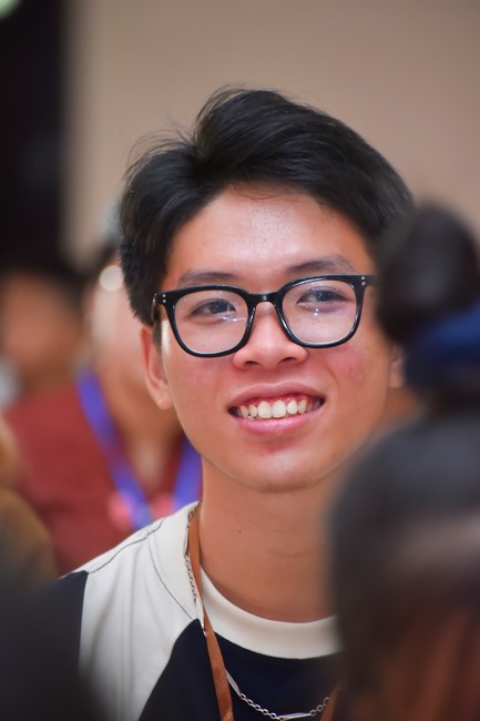 Nhóm “Hành Trình Thiện Duyên”: Một ngày sinh hoạt và tu học tại chùa Hoằng Pháp