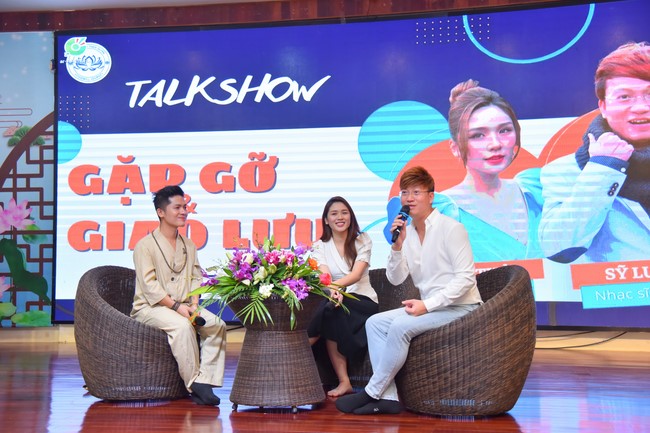 Nhóm “Hành Trình Thiện Duyên”: Một ngày sinh hoạt và tu học tại chùa Hoằng Pháp