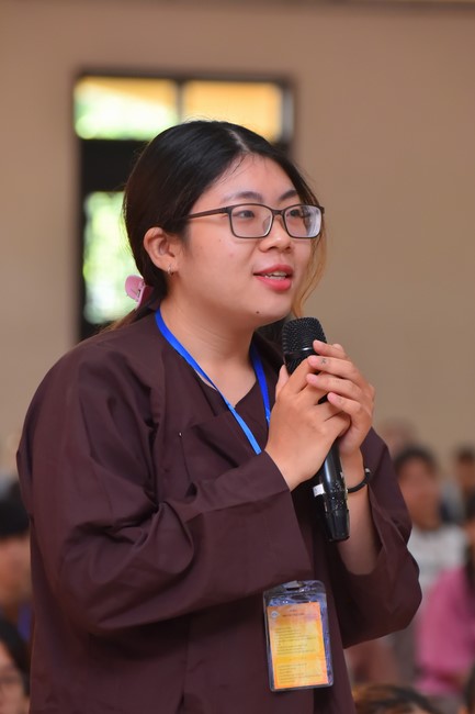 Nhóm “Hành Trình Thiện Duyên”: Một ngày sinh hoạt và tu học tại chùa Hoằng Pháp