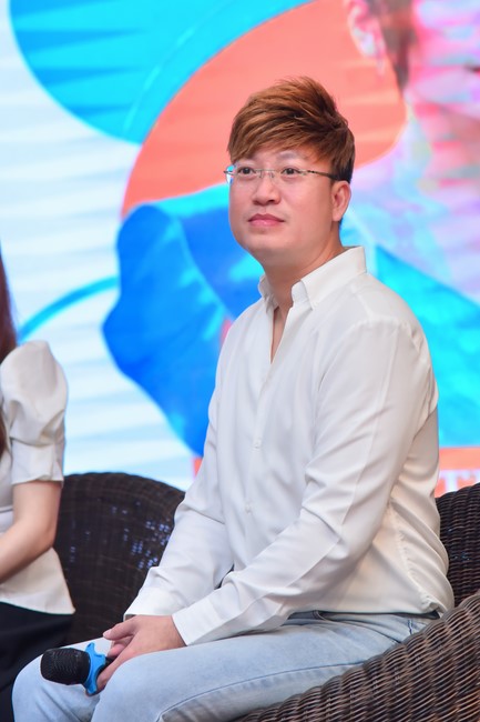 Nhóm “Hành Trình Thiện Duyên”: Một ngày sinh hoạt và tu học tại chùa Hoằng Pháp