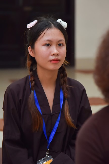 Nhóm “Hành Trình Thiện Duyên”: Một ngày sinh hoạt và tu học tại chùa Hoằng Pháp