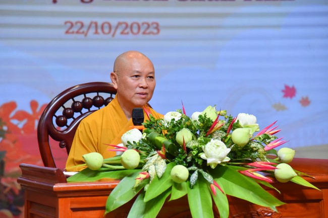 Nhóm “Hành Trình Thiện Duyên”: Một ngày sinh hoạt và tu học tại chùa Hoằng Pháp