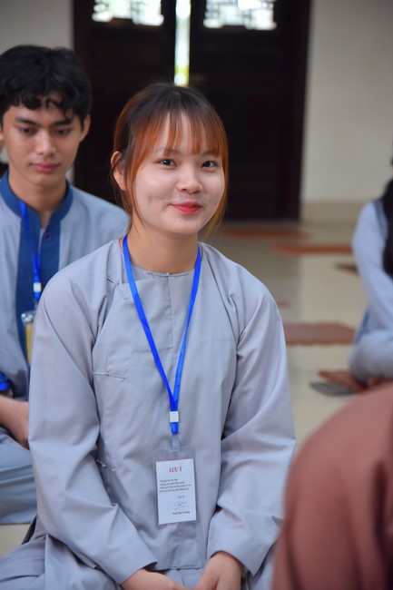 Nhóm “Hành Trình Thiện Duyên”: Một ngày sinh hoạt và tu học tại chùa Hoằng Pháp