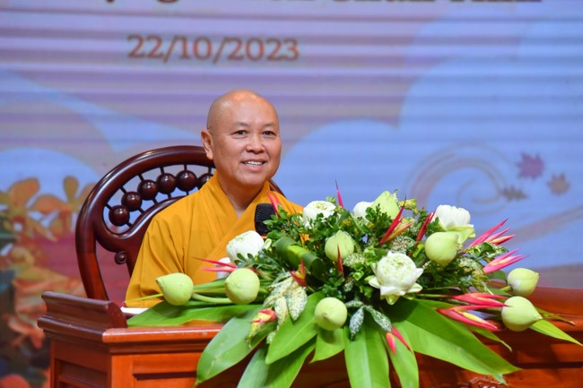 Nhóm “Hành Trình Thiện Duyên”: Một ngày sinh hoạt và tu học tại chùa Hoằng Pháp