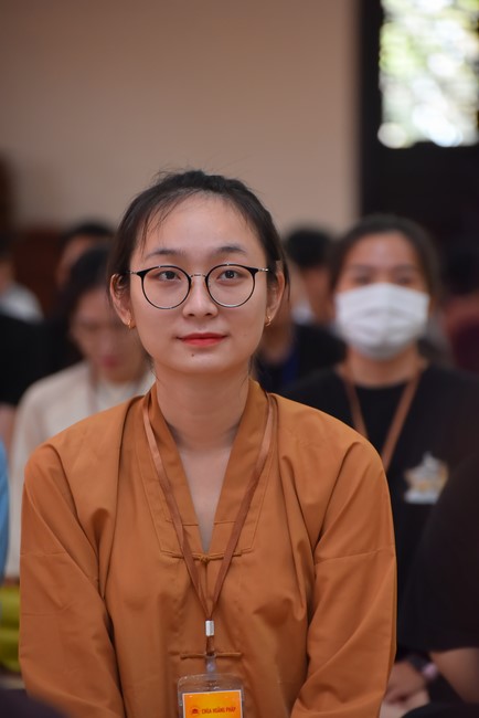 Nhóm “Hành Trình Thiện Duyên”: Một ngày sinh hoạt và tu học tại chùa Hoằng Pháp