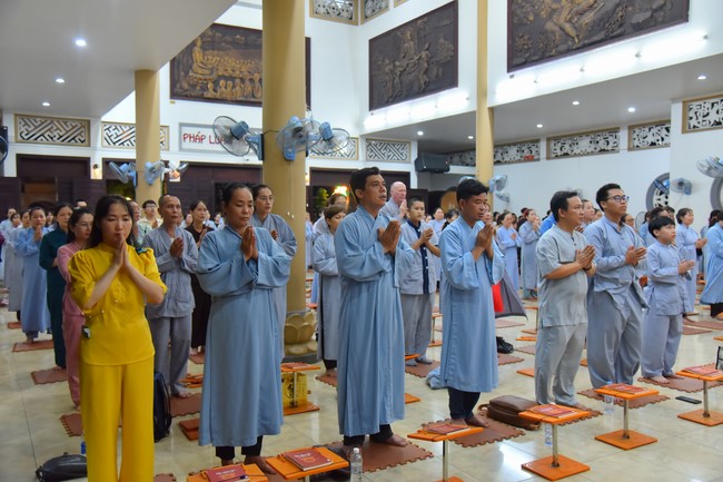 Lễ sám hối danh hiệu Bồ Tát Quán Thế Âm