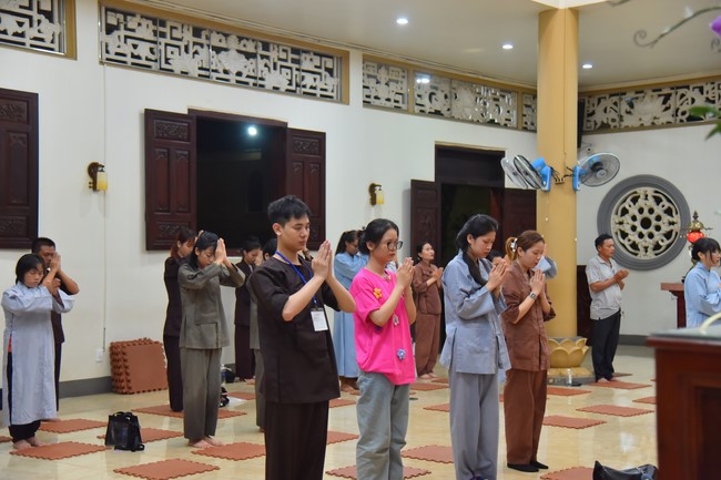 Lễ sám hối danh hiệu Bồ Tát Quán Thế Âm