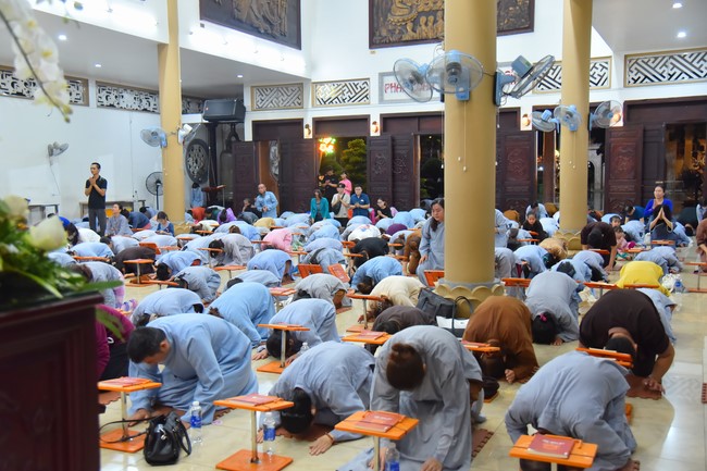 Lễ sám hối danh hiệu Bồ Tát Quán Thế Âm