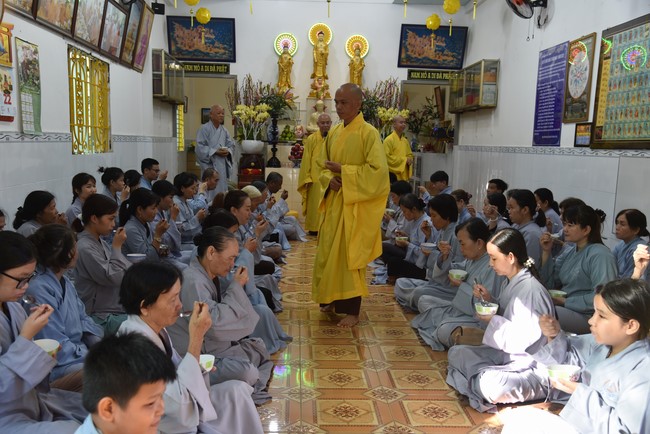 The 9th One-Day Retreat at Minh Chat ashram in Can Tho