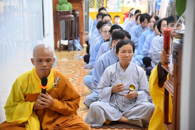 The 9th One-Day Retreat at Minh Chat ashram in Can Tho