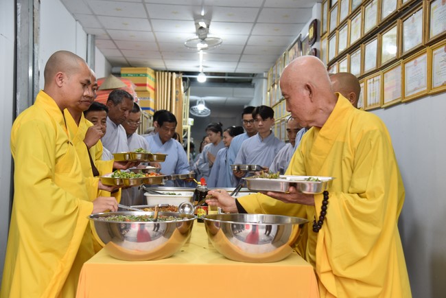 The 9th One-Day Retreat at Minh Chat ashram in Can Tho
