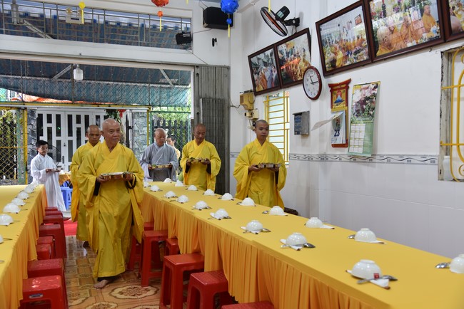 The 9th One-Day Retreat at Minh Chat ashram in Can Tho