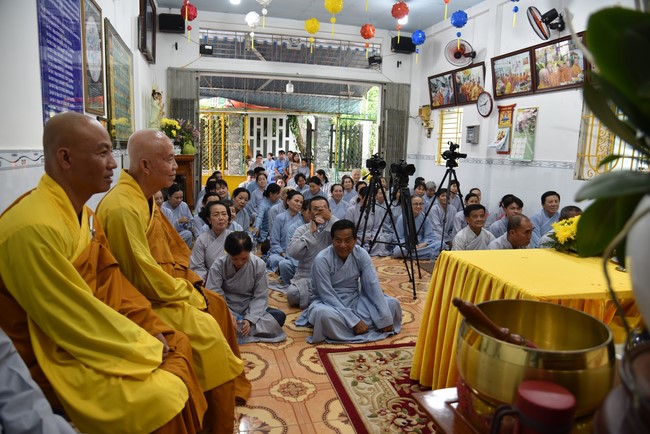 The 9th One-Day Retreat at Minh Chat ashram in Can Tho