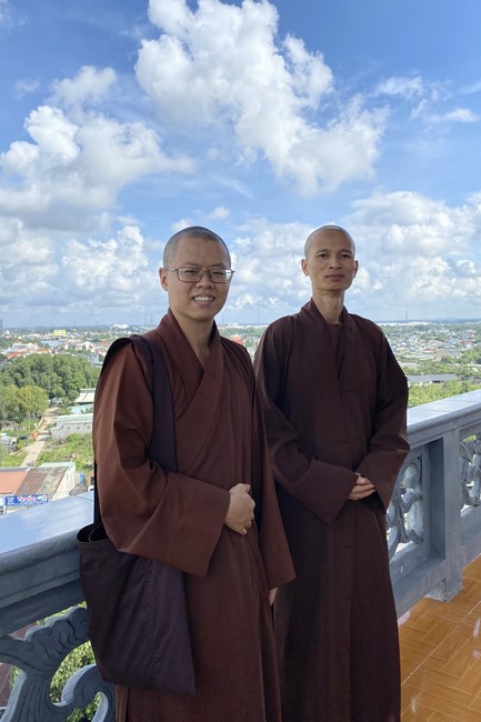 Donating to Bà Rịa - Vũng Tàu province’s Buddhist Intermediate School from NCT Education Talent Monk Fund