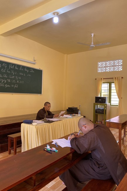 Donating to Bà Rịa - Vũng Tàu province’s Buddhist Intermediate School from NCT Education Talent Monk Fund