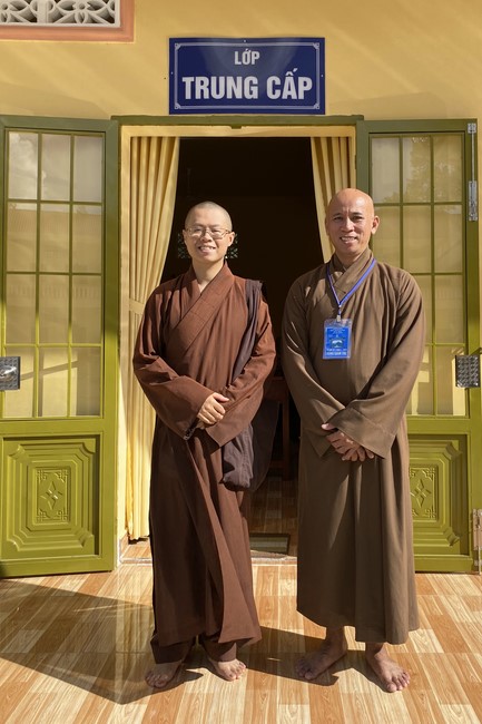 Donating to Bà Rịa - Vũng Tàu province’s Buddhist Intermediate School from NCT Education Talent Monk Fund