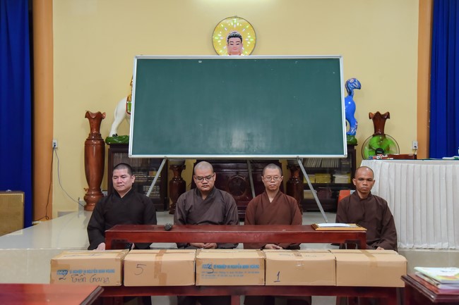 Donating to Tien Giang province’s Buddhist Intermediate - College  School from NCT Education Talent Monk Fund