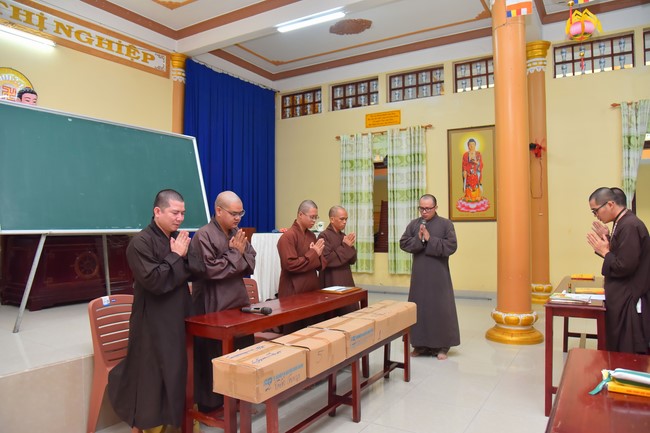 Donating to Tien Giang province’s Buddhist Intermediate - College  School from NCT Education Talent Monk Fund