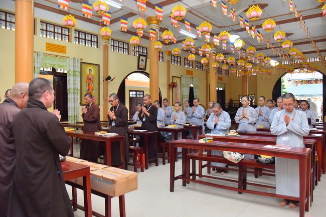 Donating to Tien Giang province’s Buddhist Intermediate - College  School from NCT Education Talent Monk Fund