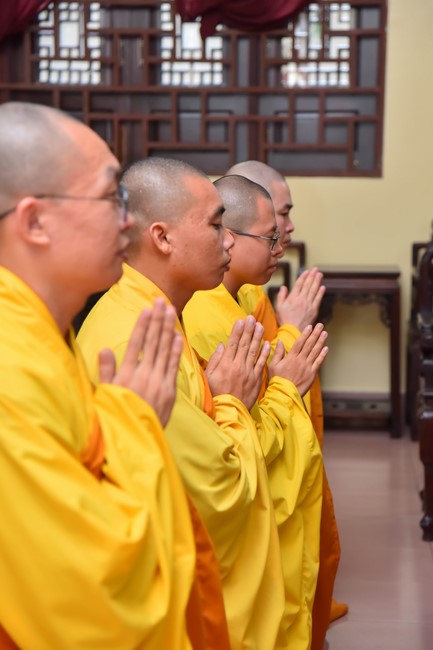 Donating to Law Propagation Class at Hue Nghiem Pagoda from NCT Education Talent Monk Fund