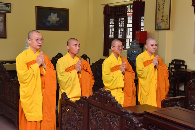 Donating to Law Propagation Class at Hue Nghiem Pagoda from NCT Education Talent Monk Fund