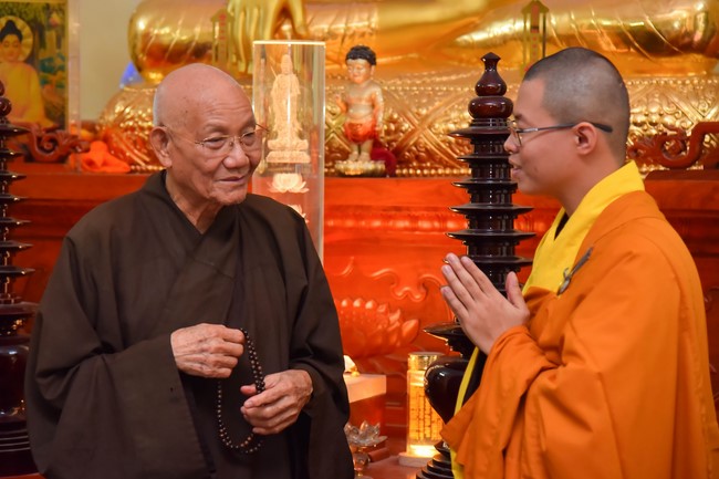 Donating to Law Propagation Class at Hue Nghiem Pagoda from NCT Education Talent Monk Fund