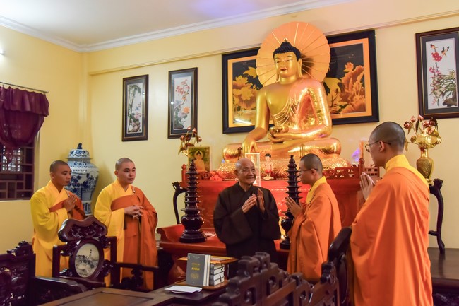 Donating to Law Propagation Class at Hue Nghiem Pagoda from NCT Education Talent Monk Fund